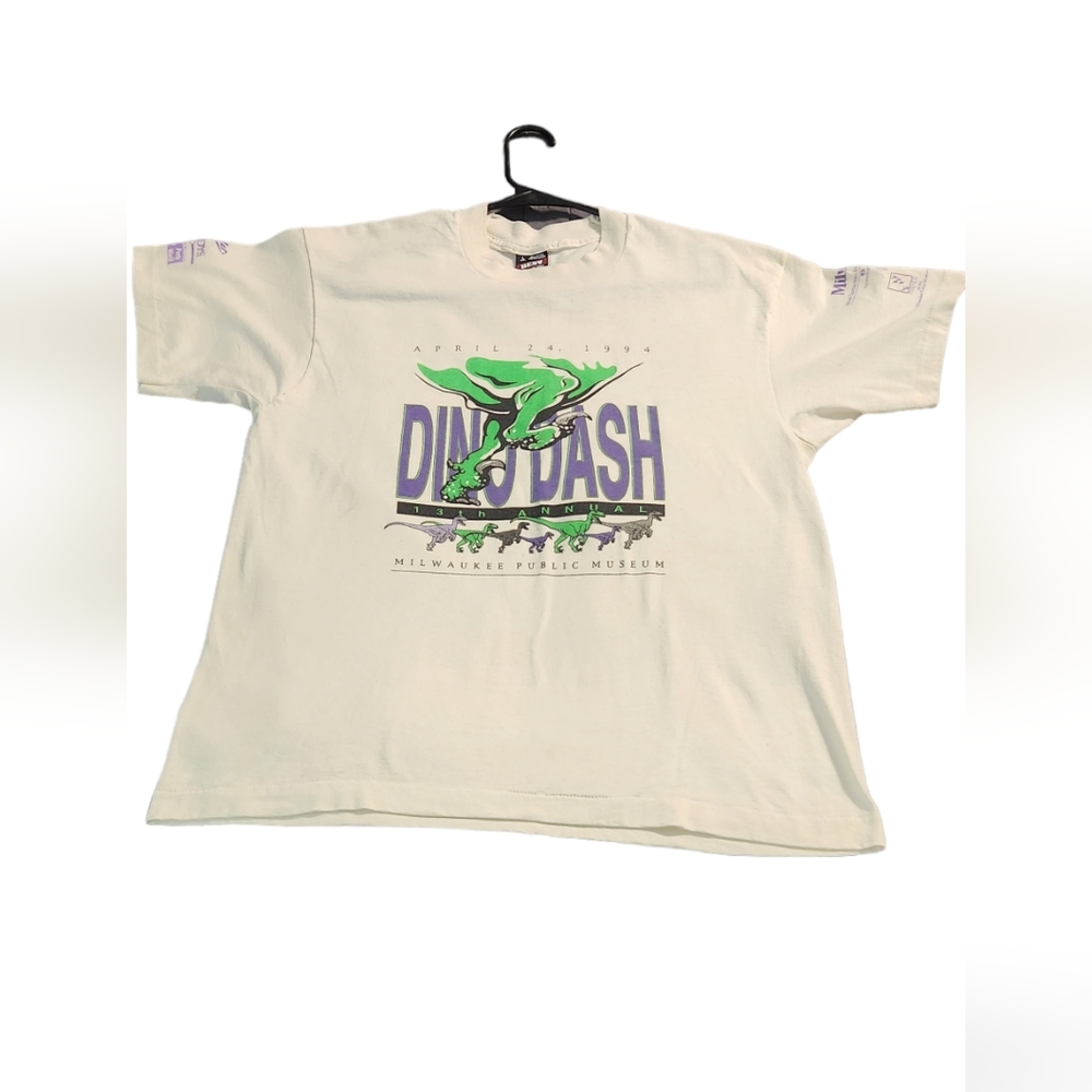 Vintage 1994 Dino Dash Tshirt Single Stitch Large Fruit of the Loom Best tag